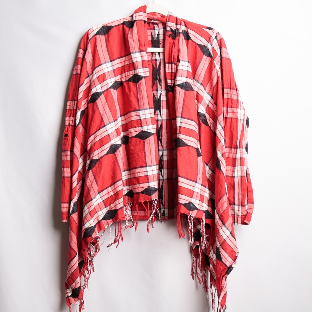 En Creme Red Plaid Waterfall Fringe Cardigan Wrap Top EJ90467VL Small Womens